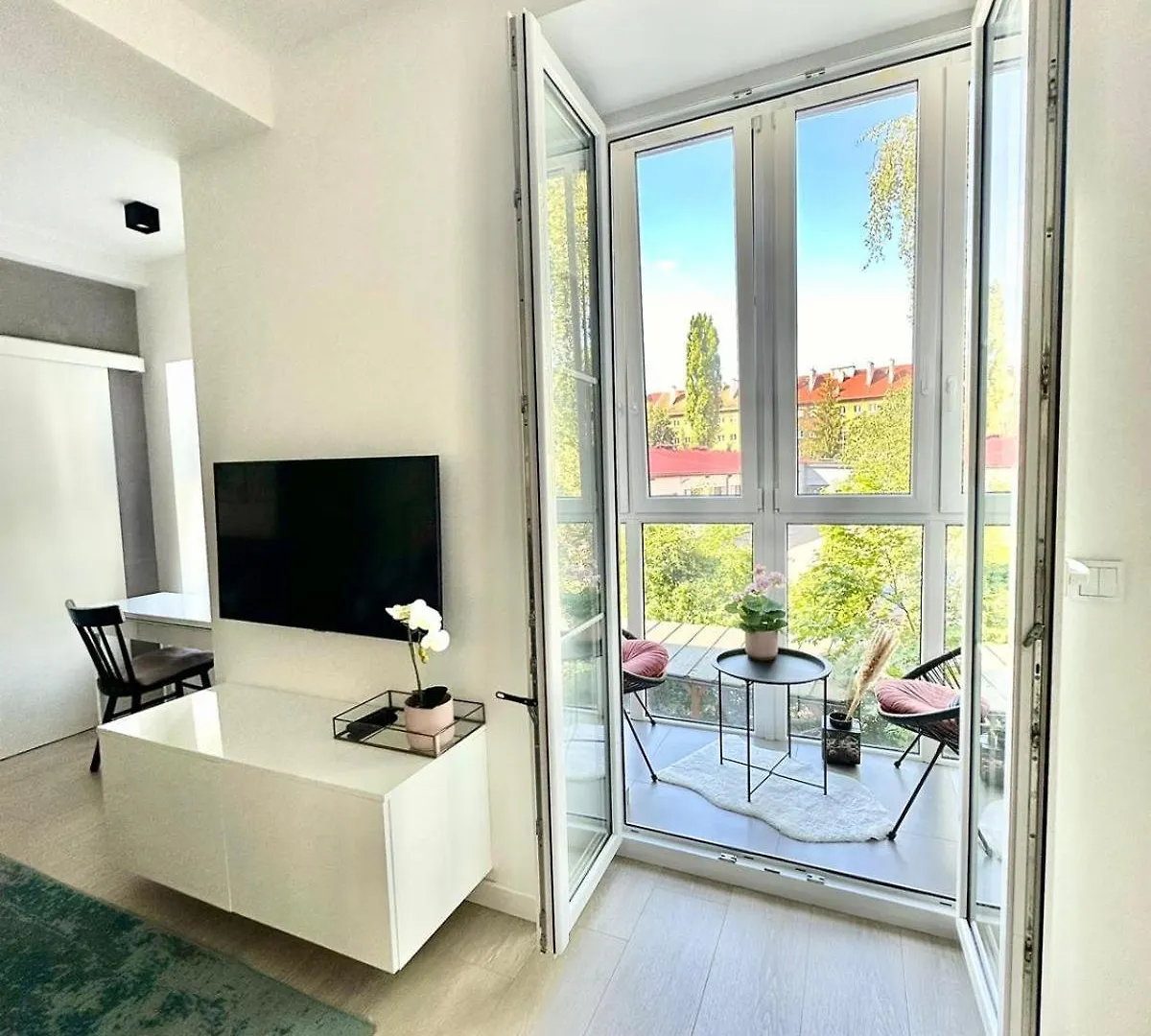 Studio Lea 7 Dzielnica Krowodrza. Bliskim Sasiedztwo Parku Krakowskiego. Apartment